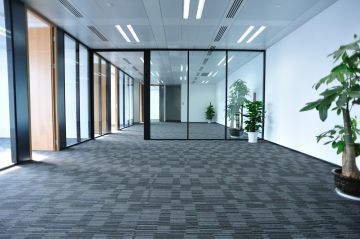 Commercial carpet cleaning in Glendale, NY